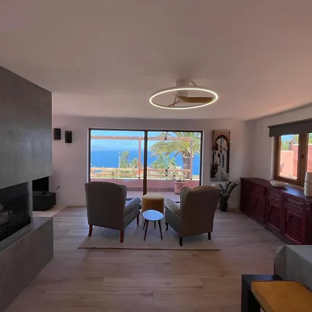 Penthouse With Breathtaking Views *